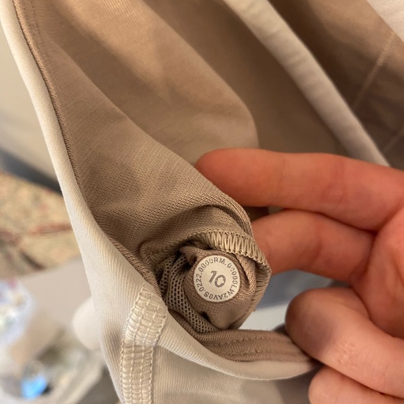 White lululemon bra - Picture 4 of 4